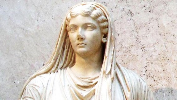 “The woman from Frosinone”, la misteriosa statua frusinate